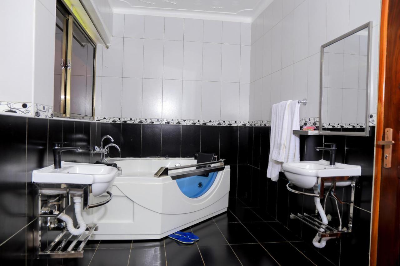 Victoria Royal Hotel Entebbe Eksteriør bilde
