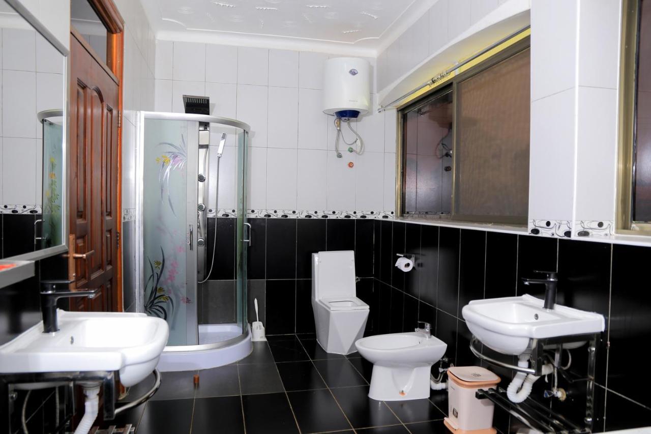 Victoria Royal Hotel Entebbe Eksteriør bilde